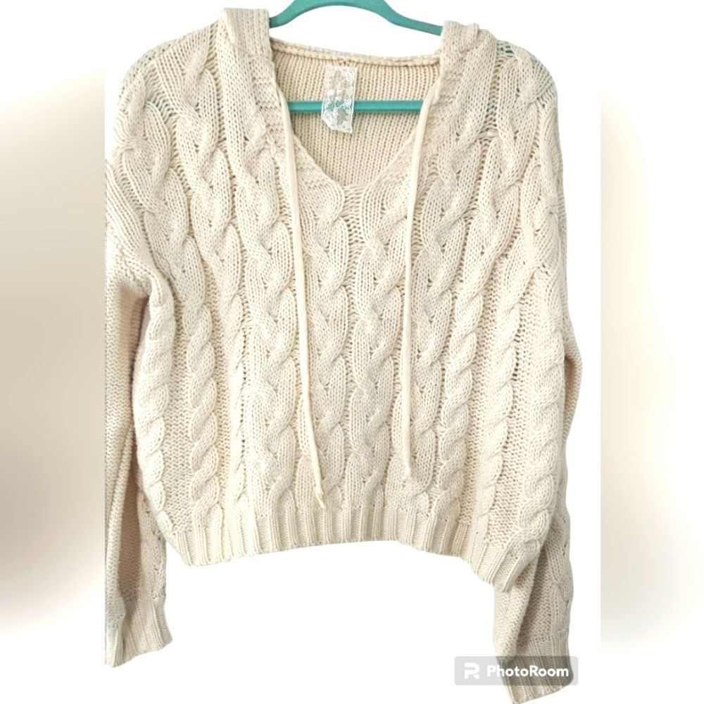 Sadie & Sage V Neck Hooded Cream Color Sweater
